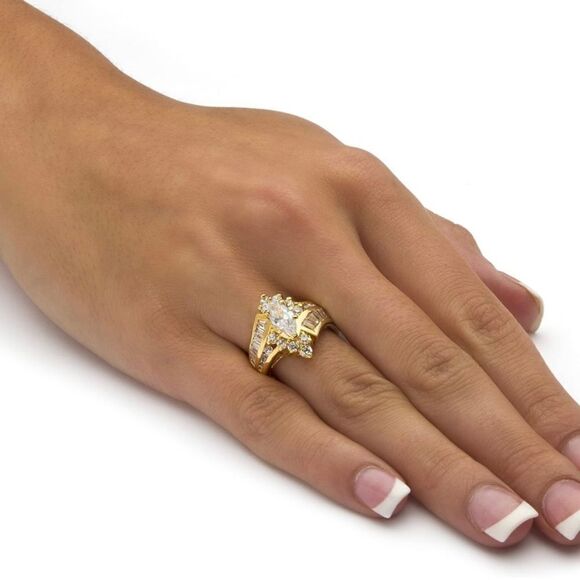 Retro 18k Gold Marquise Diamond Wedding Engagement Ring - Picture 4 of 6